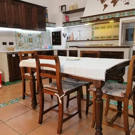 Casa A Materdei Napoli